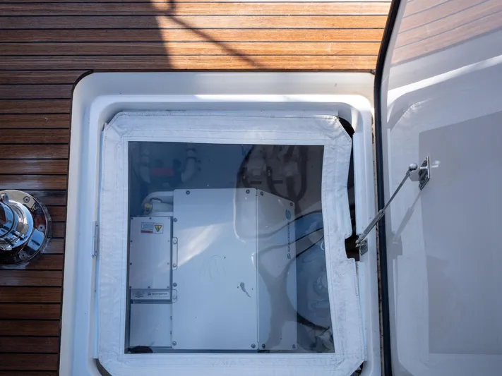 Lucia B Yacht Photos Pics 