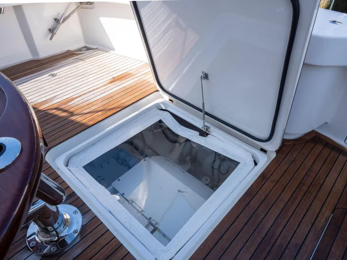 Lucia B Yacht Photos Pics 