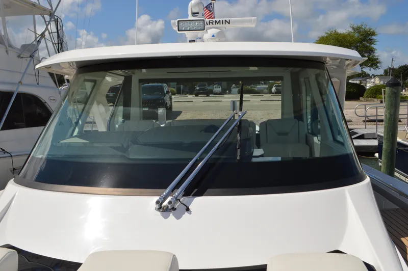 Lisa Marie Yacht Photos Pics Tiara 48 LS - Windshield