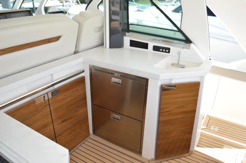 Lisa Marie Yacht Photos Pics Tiara 48 LS - Refrigeration and Sink