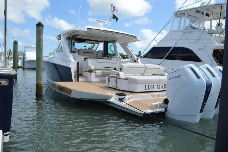 Lisa Marie Yacht Photos Pics Tiara 48 LS - Terrace Door (2)