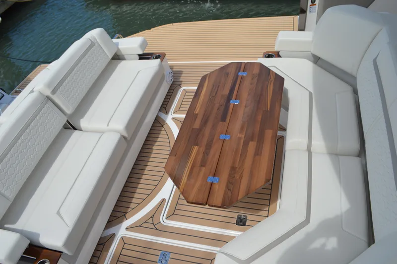 Lisa Marie Yacht Photos Pics Tiara 48 LS - Dinette