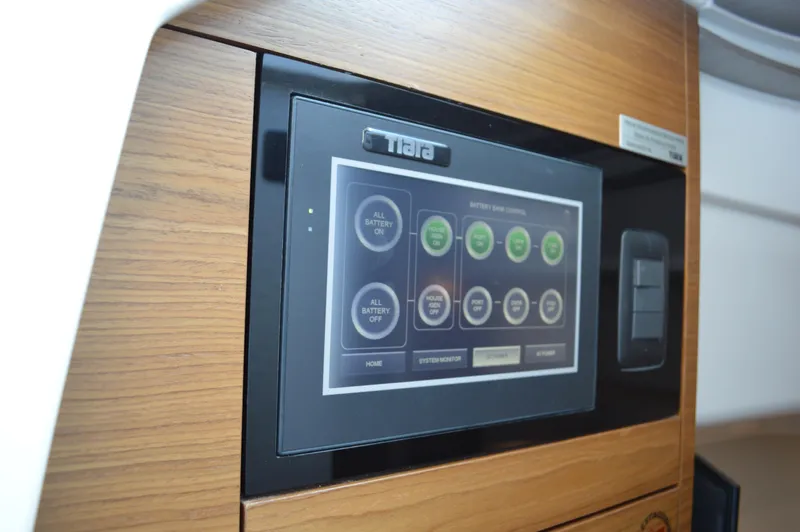 Lisa Marie Yacht Photos Pics Tiara 48 LS - Power Up Panel