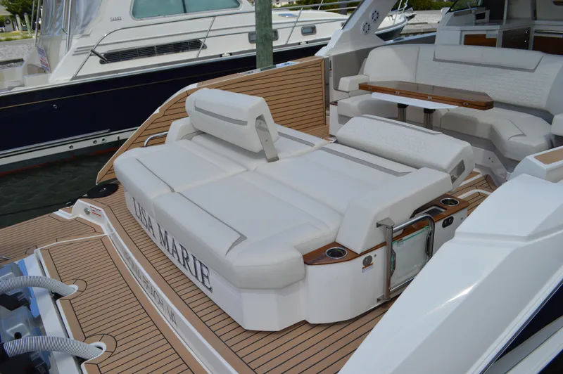 Lisa Marie Yacht Photos Pics Tiara 48 LS - Movable Backrests