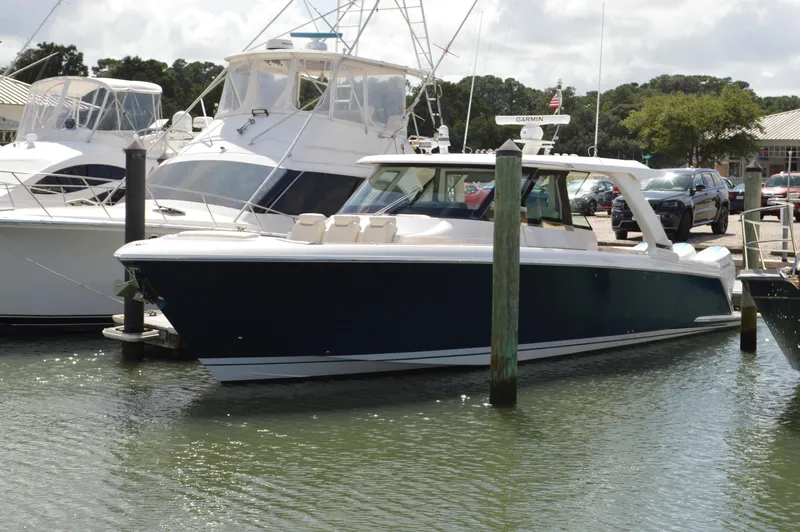 Lisa Marie Yacht Photos Pics Tiara 48 LS - At the Dock