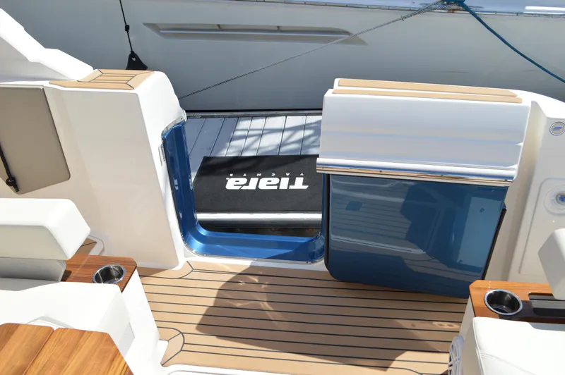 Lisa Marie Yacht Photos Pics Tiara 48 LS - Dive Door