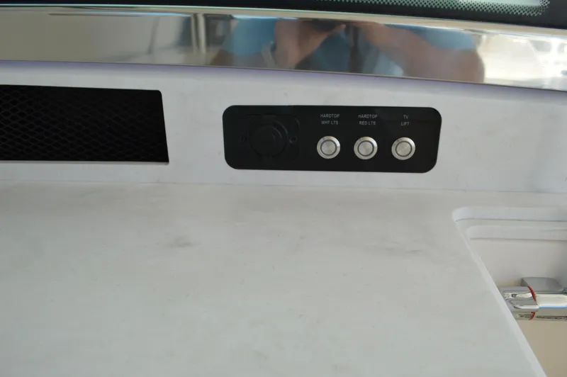 Lisa Marie Yacht Photos Pics Tiara 48 LS - Light and TV Controls