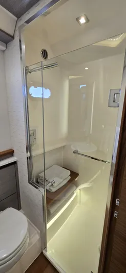 Lisa Marie Yacht Photos Pics Tiara 48 LS - Shower