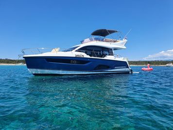 2021 Sealine F430