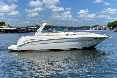 Sea Ray 380 Sundancer