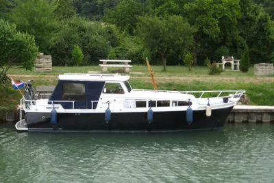 1968 Motor Yacht Super Favorite AK 9.40