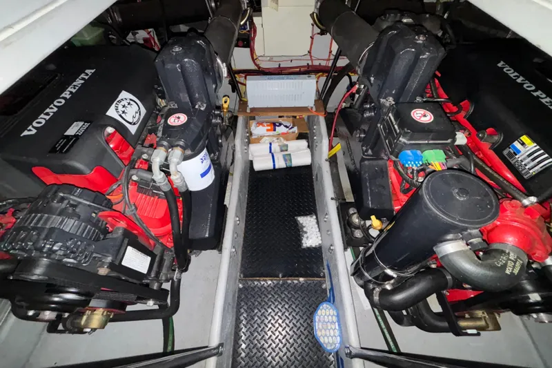  Yacht Photos Pics Engine room of 2005 Silverton 34 Convertible with Volvo Penta engines.