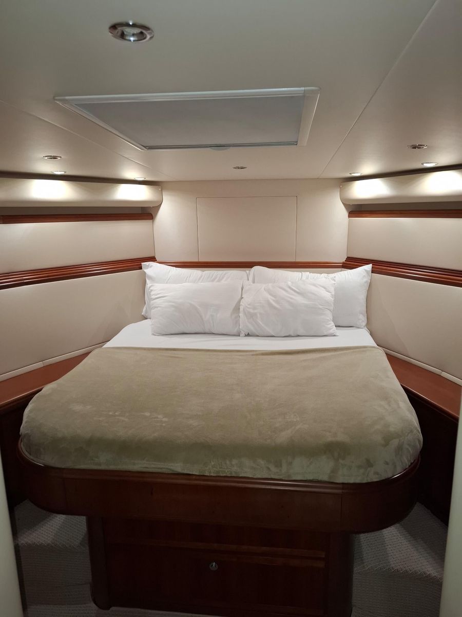 2007 Bertram 63 