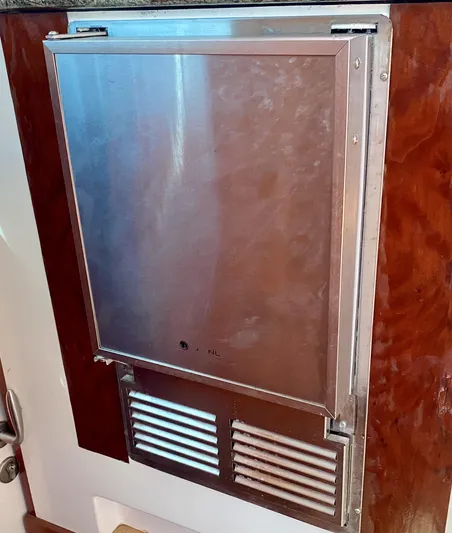 Rattlesnake Yacht Photos Pics 