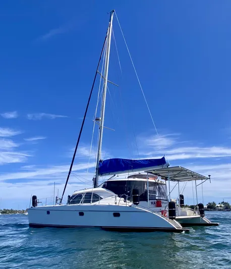Rattlesnake Yacht Photos Pics 