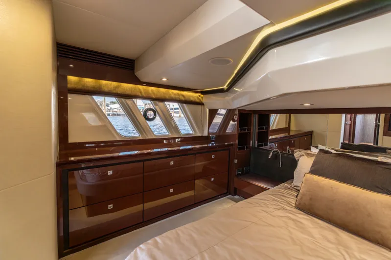 Caroline Kai Yacht Photos Pics 