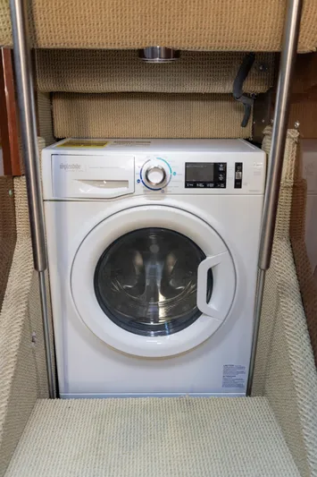 Caroline Kai Yacht Photos Pics 