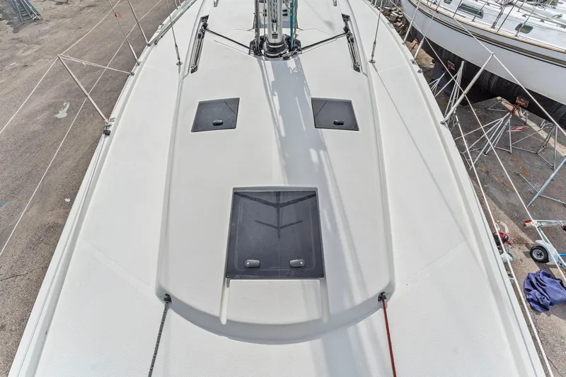 Rusalka Yacht Photos Pics Italia Yachts 13.98 (2015) deck view, showcasing sleek design and modern features.