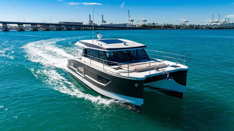 Andante II Yacht Photos Pics 