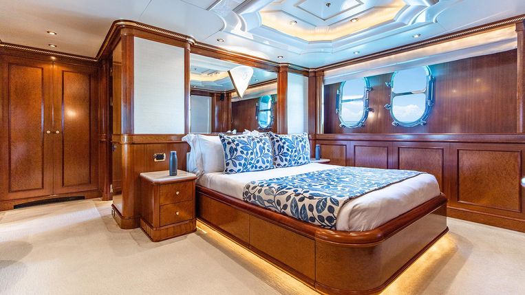 2003-180-6-benetti-55m-2003-2022