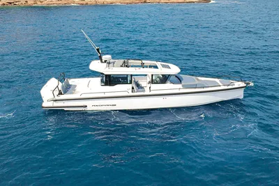 Axopar 37 XC CROSS CABIN