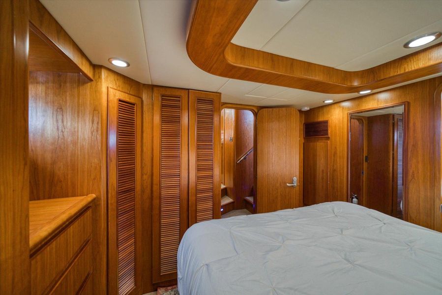 2008 Symbol 50 Pilot House