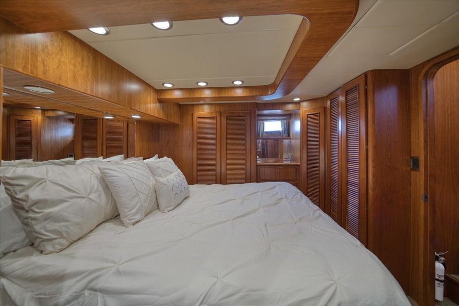 2008 Symbol 50 Pilot House