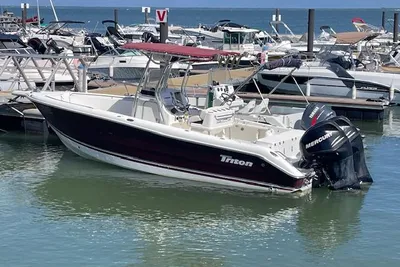 2007 Triton 2486 CC