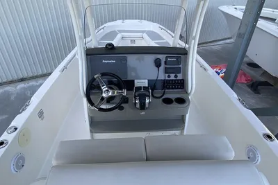 Boston Whaler 270 Dauntless