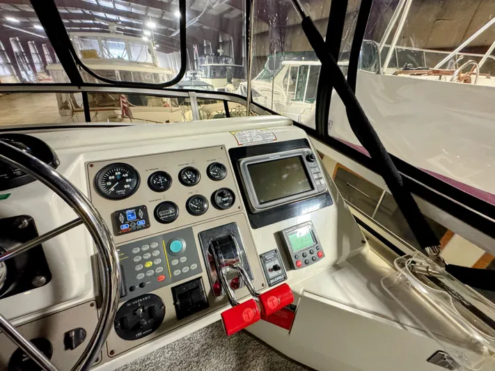 Kutting Loose 3 Yacht Photos Pics 