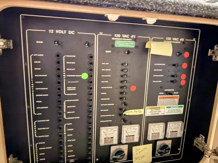 Kutting Loose 3 Yacht Photos Pics 