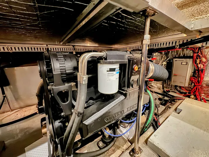 Kutting Loose 3 Yacht Photos Pics 