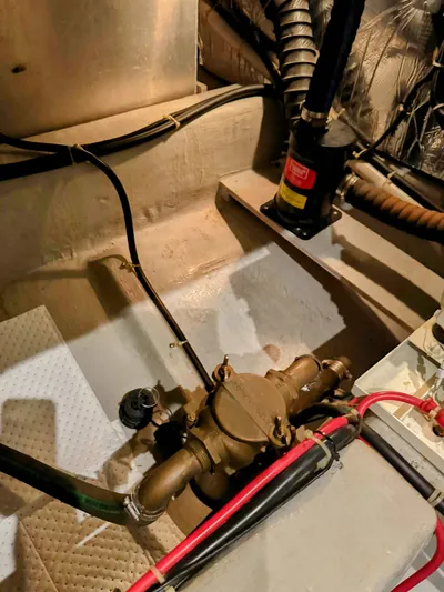 Kutting Loose 3 Yacht Photos Pics 