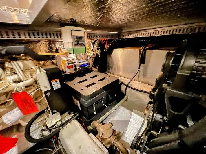 Kutting Loose 3 Yacht Photos Pics 