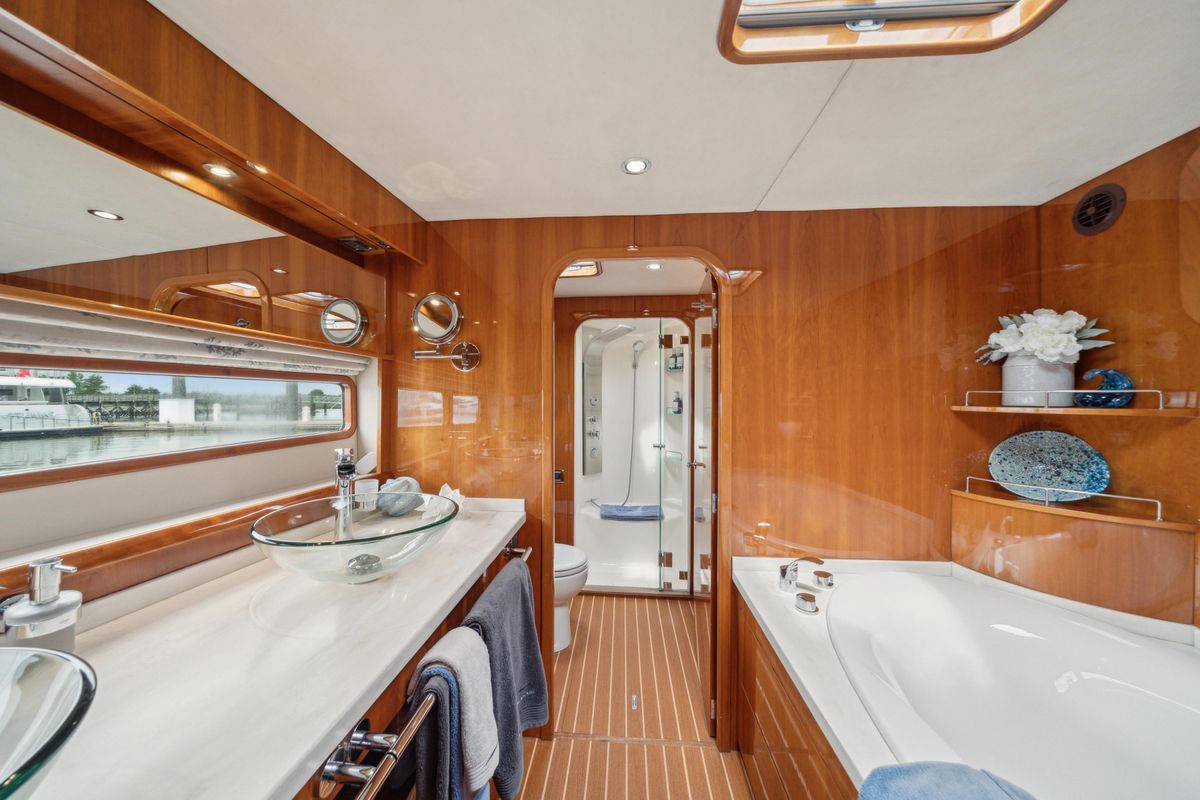 2008 Privilege 74 