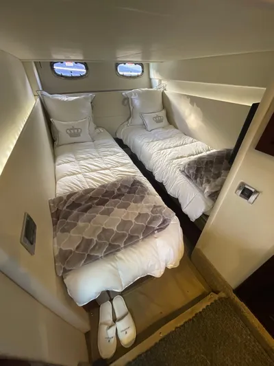 Midnight Run Yacht Photos Pics 