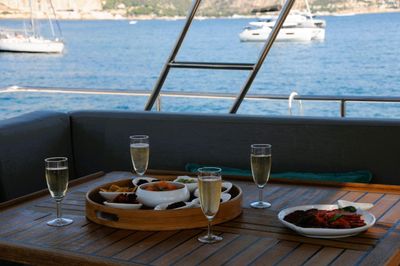 Yacht