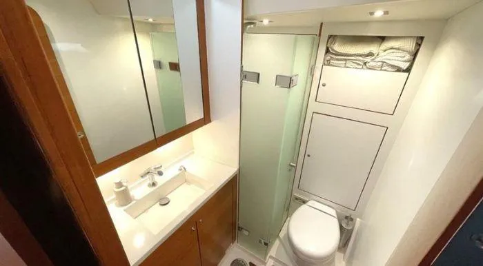 Dos Much Yacht Photos Pics 