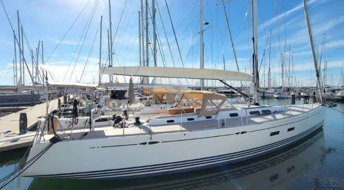 Dos Much Yacht Photos Pics 