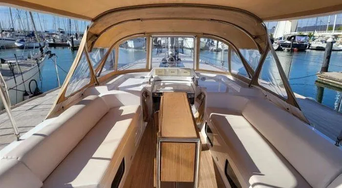 Dos Much Yacht Photos Pics 