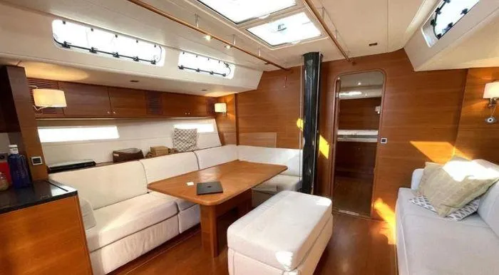 Dos Much Yacht Photos Pics 