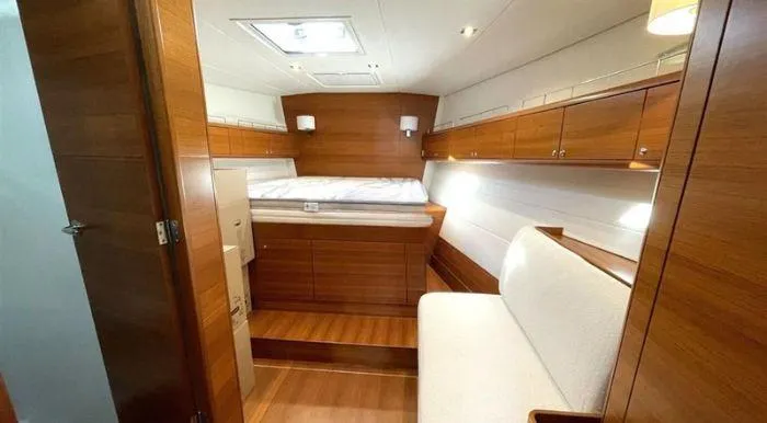 Dos Much Yacht Photos Pics 