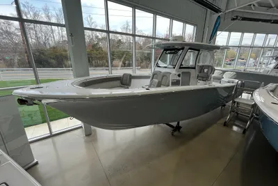 Sportsman Open 302 Center Console