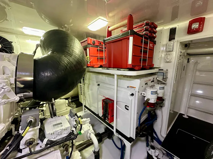 Slow Your Roll Yacht Photos Pics 