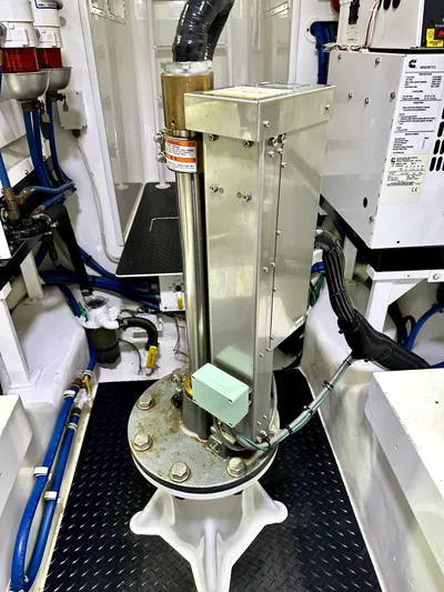 Slow Your Roll Yacht Photos Pics Omni SONAR