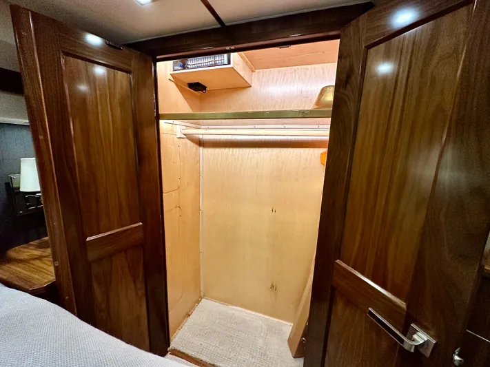 Slow Your Roll Yacht Photos Pics Master Hanging Locker