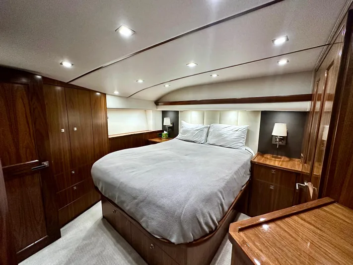 Slow Your Roll Yacht Photos Pics Master SR