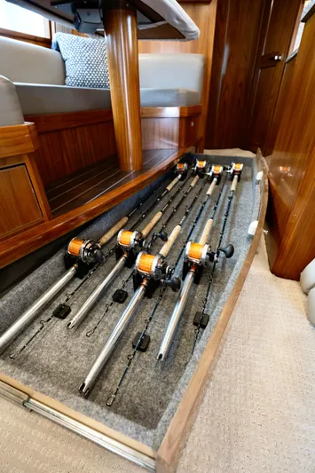 Slow Your Roll Yacht Photos Pics Tackle Salon