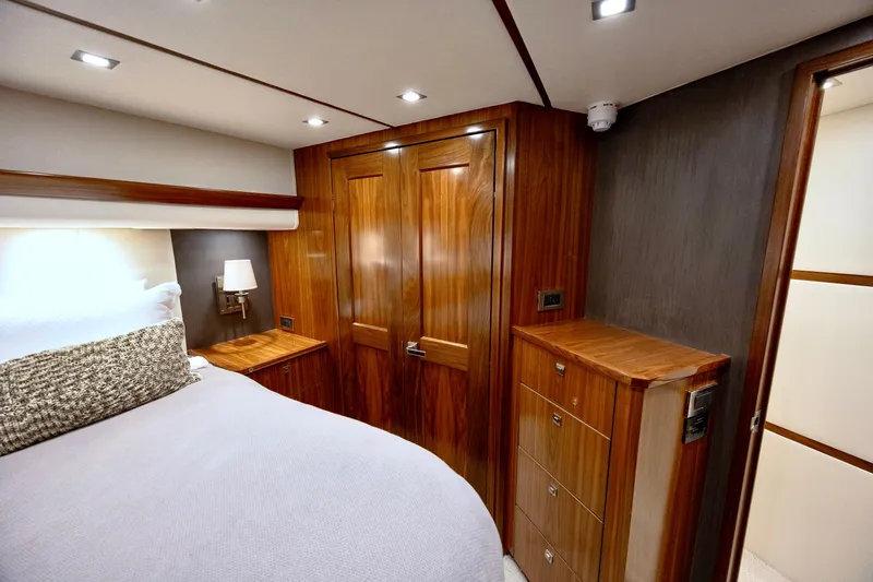 Slow Your Roll Yacht Photos Pics Master SR