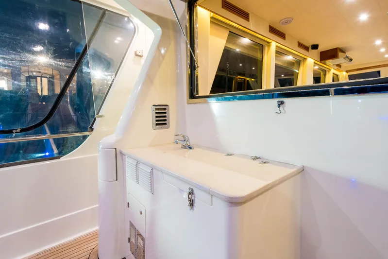  Yacht Photos Pics Interior of 2026 Alaska 59 Sedan yacht with modern design and sleek finishes.